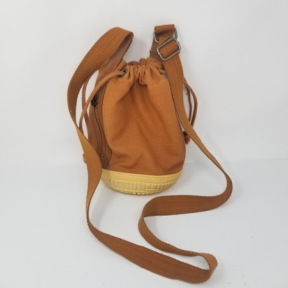 SAM & LIBBY DRAWSTRING CROSSBODY BAG - Picture 12 of 15